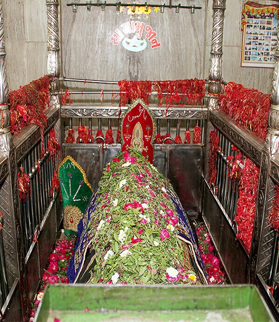 mazar-of-hazrat-saiyed-hamza-mamu-sahab